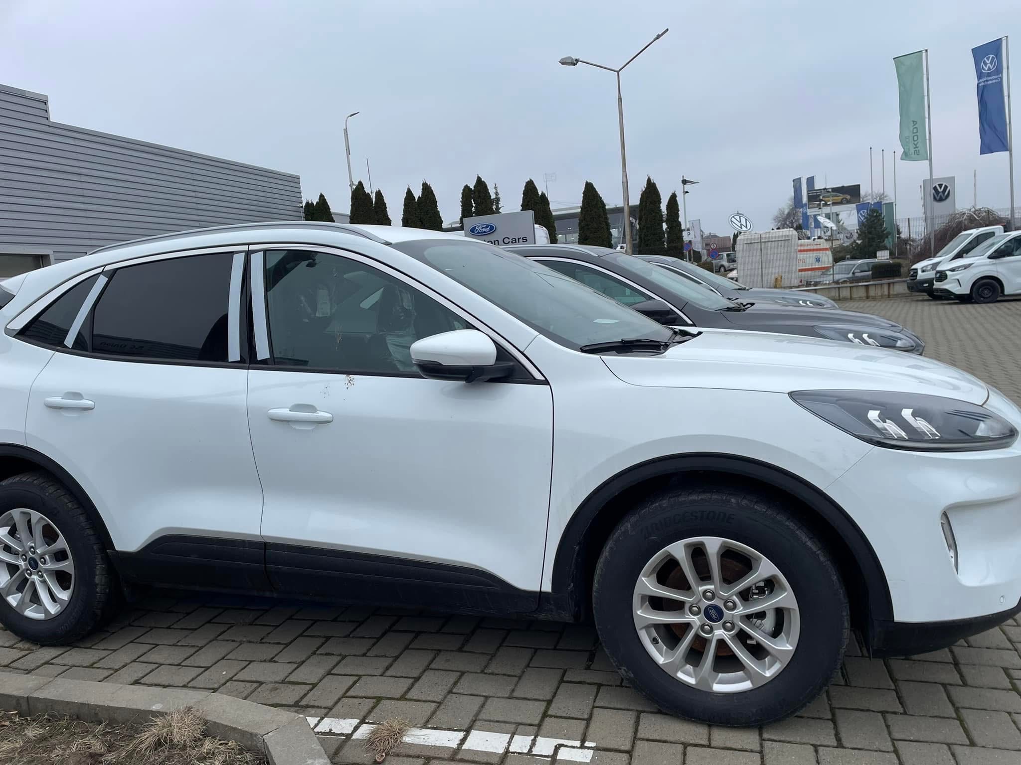 FORD KUGA TITANIUM 2.5 FULL HYBRID 190 CP AUTOMATĂ – 2024 | GARANȚIE FORD PÂNĂ ÎN 2029