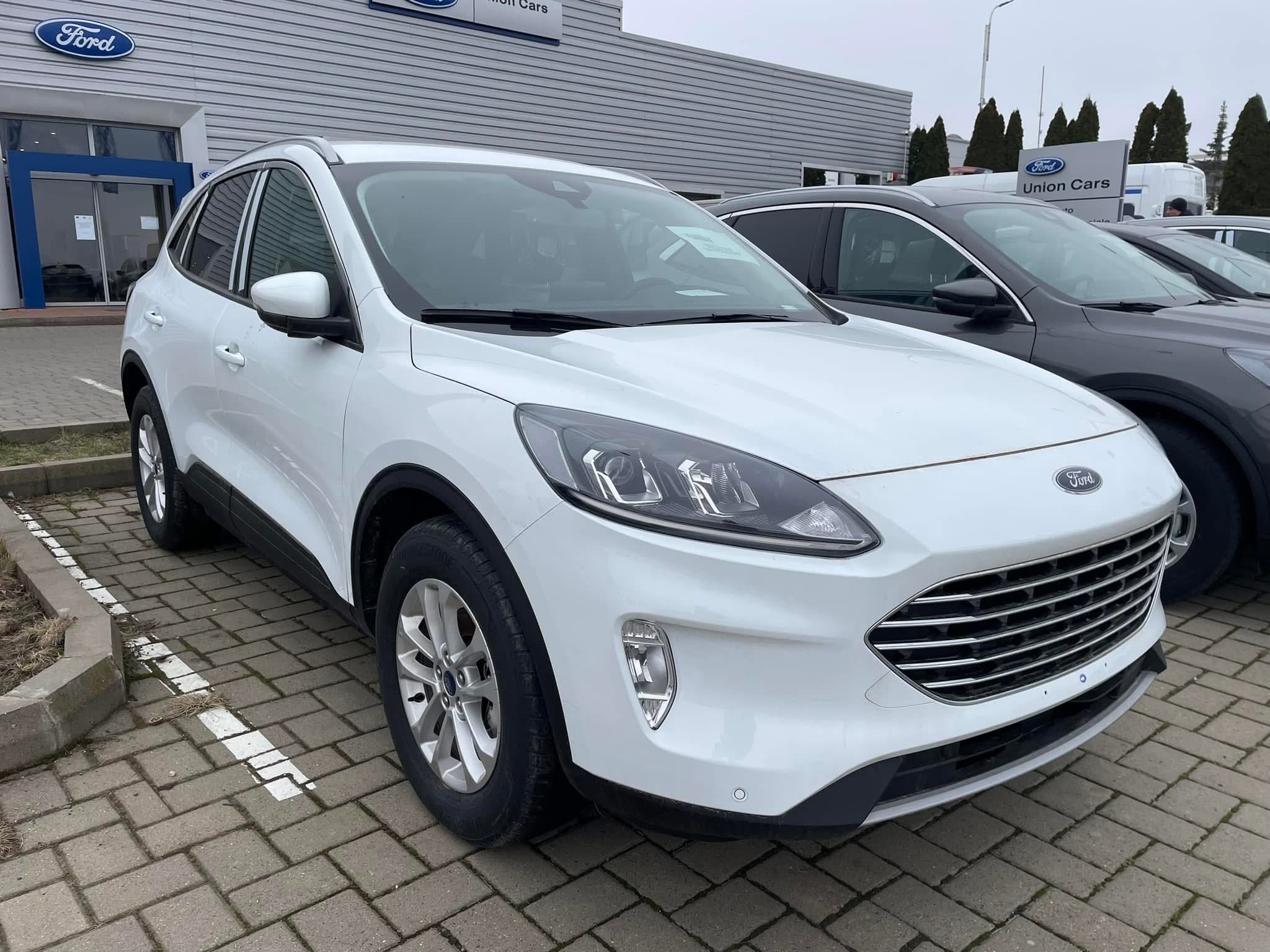 FORD KUGA TITANIUM 2.5 FULL HYBRID 190 CP AUTOMATĂ – 2024 | GARANȚIE FORD PÂNĂ ÎN 2029