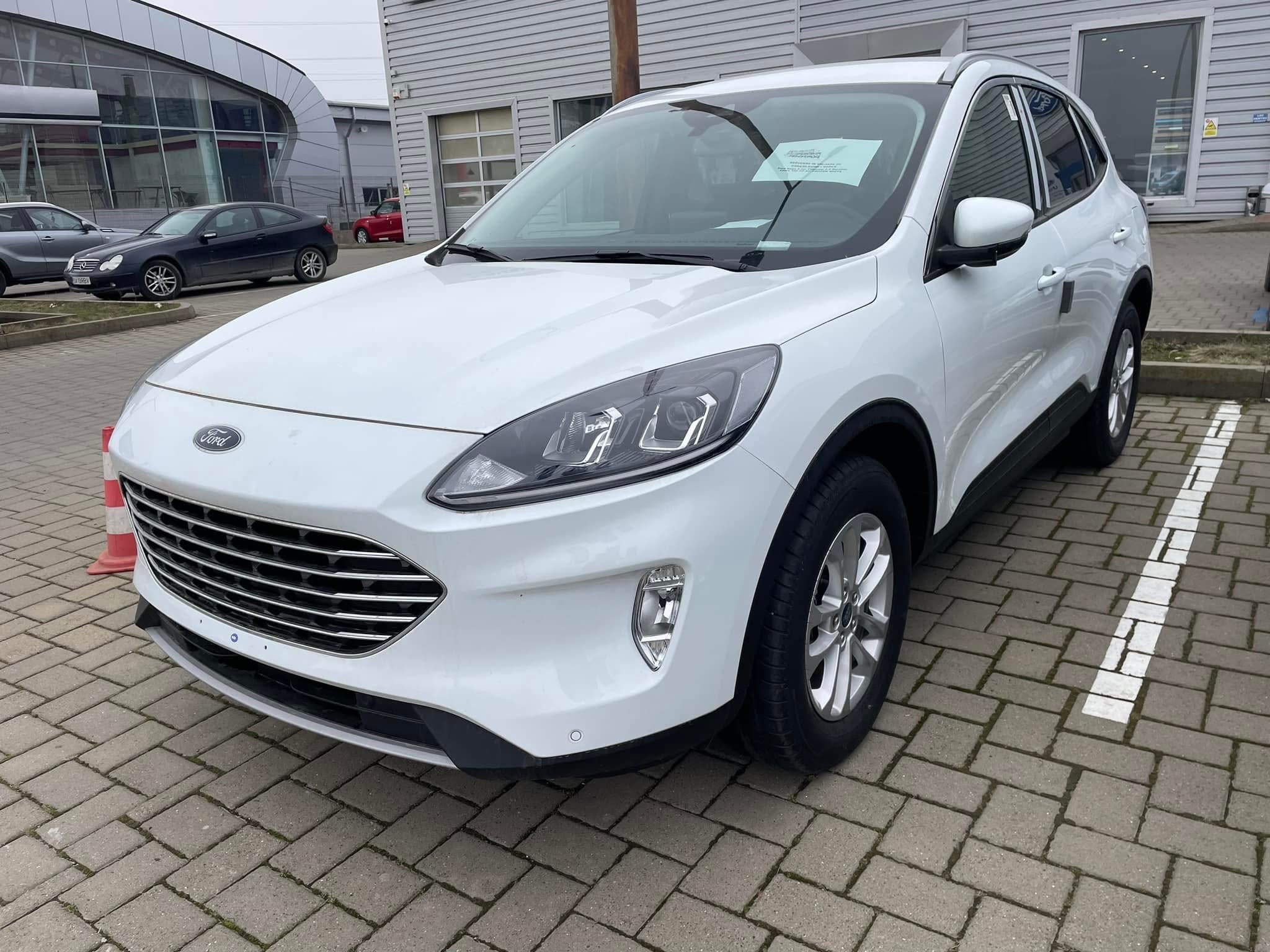 FORD KUGA TITANIUM 2.5 FULL HYBRID 190 CP AUTOMATĂ – 2024 | GARANȚIE FORD PÂNĂ ÎN 2029