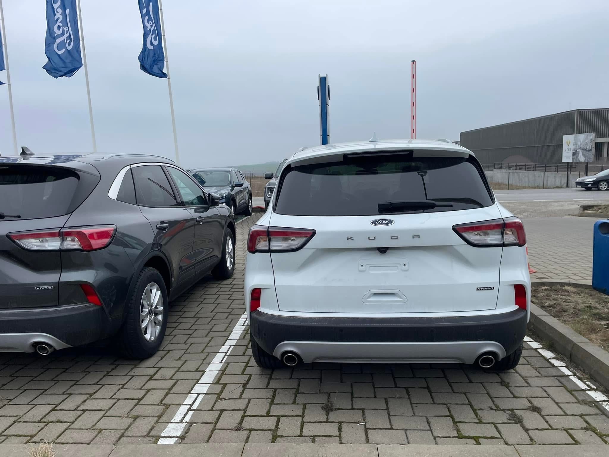 FORD KUGA TITANIUM 2.5 FULL HYBRID 190 CP AUTOMATĂ – 2024 | GARANȚIE FORD PÂNĂ ÎN 2029
